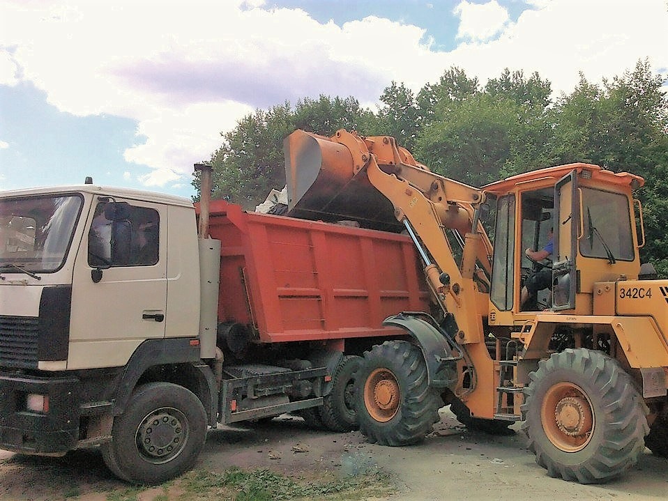 Вывоз мусора в Ленобласти с погрузкой цены